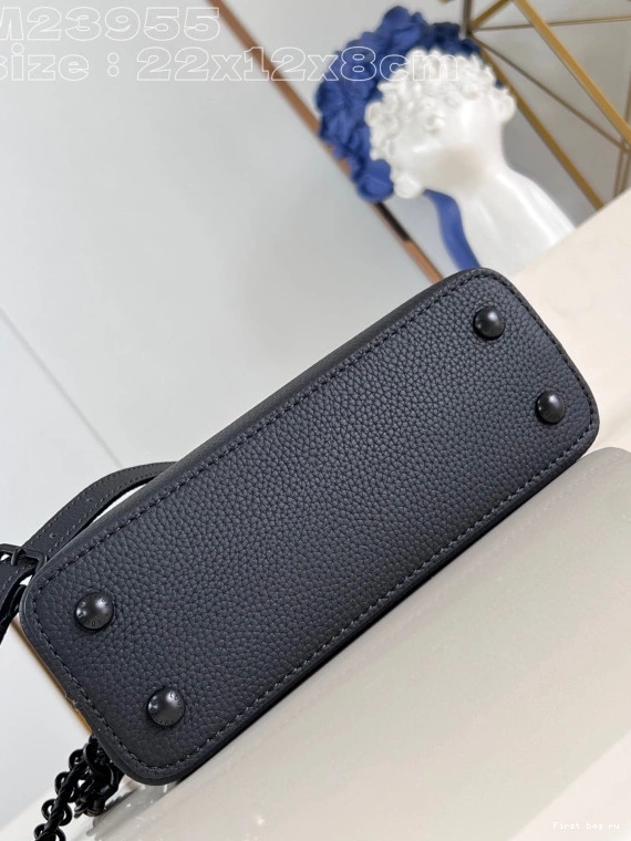 First bag ru MINI-22*12*8CM LOUIS CAPUCINES VUITTON 0710